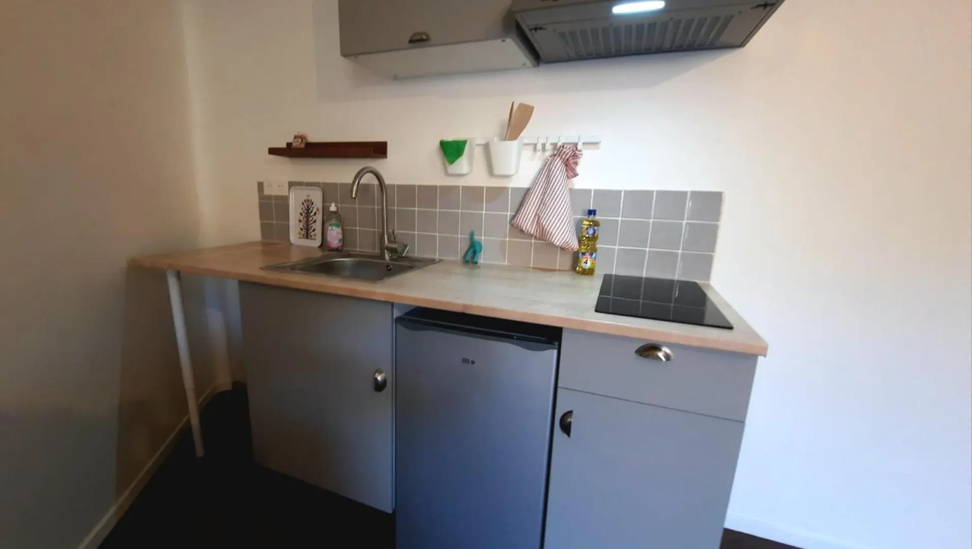 La Chambre 1, Climatisee Ac, Cuisine Privee Nice Homestay